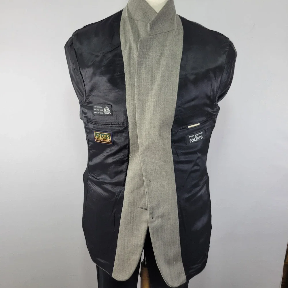 Chaps‎ Ralph Lauren Men's Sport Coat Blazer Three Button Gray Herringbone 42L